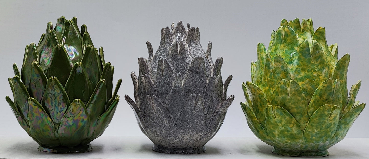 Caltagirone Ceramic Mother of Pearl Artichoke (15/16 cm) - Sicilian Craftsmanship