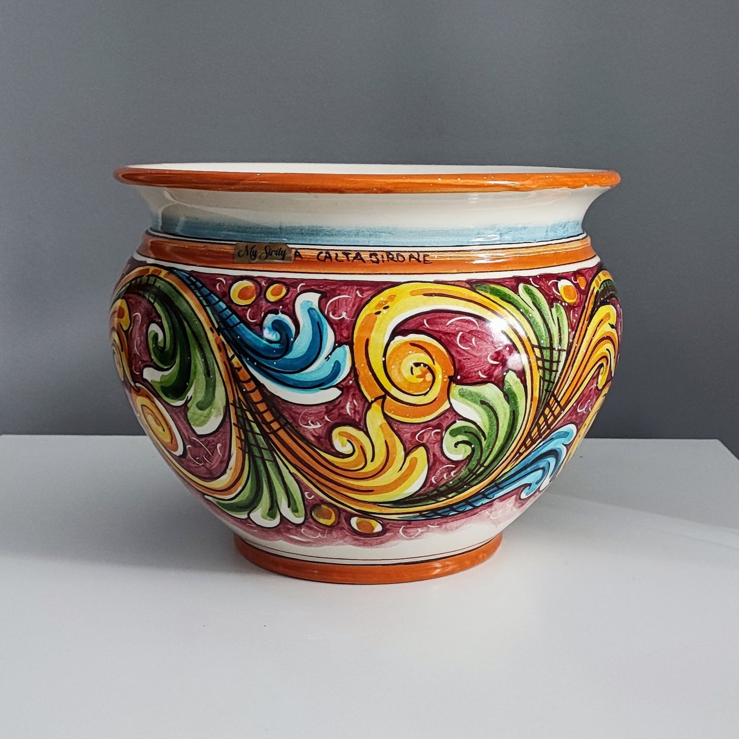 Baroque Style Ceramic Vase Stand