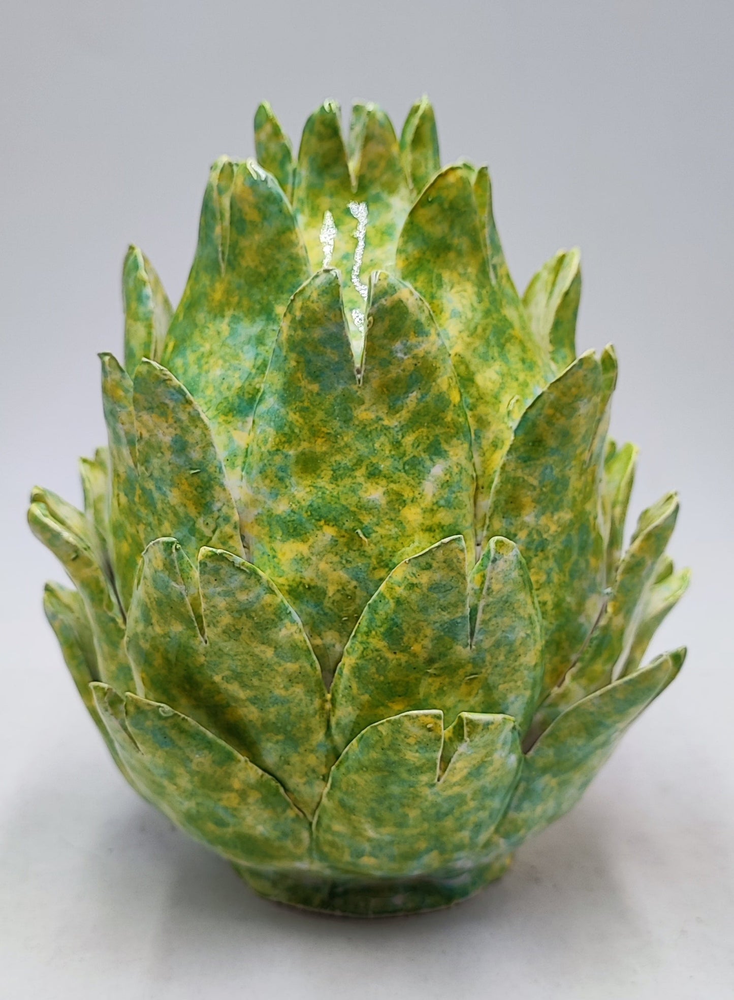 Caltagirone Ceramic Mother of Pearl Artichoke (15/16 cm) - Sicilian Craftsmanship