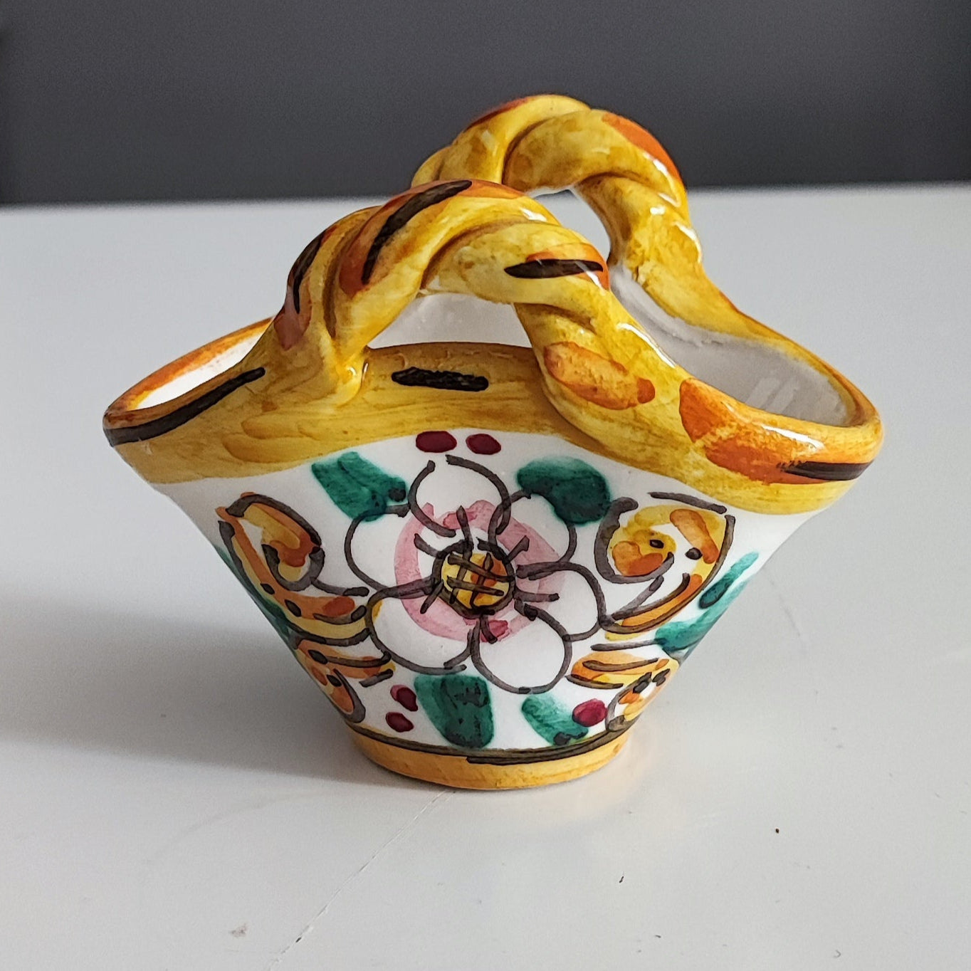 traditional Sicilian basket pottery