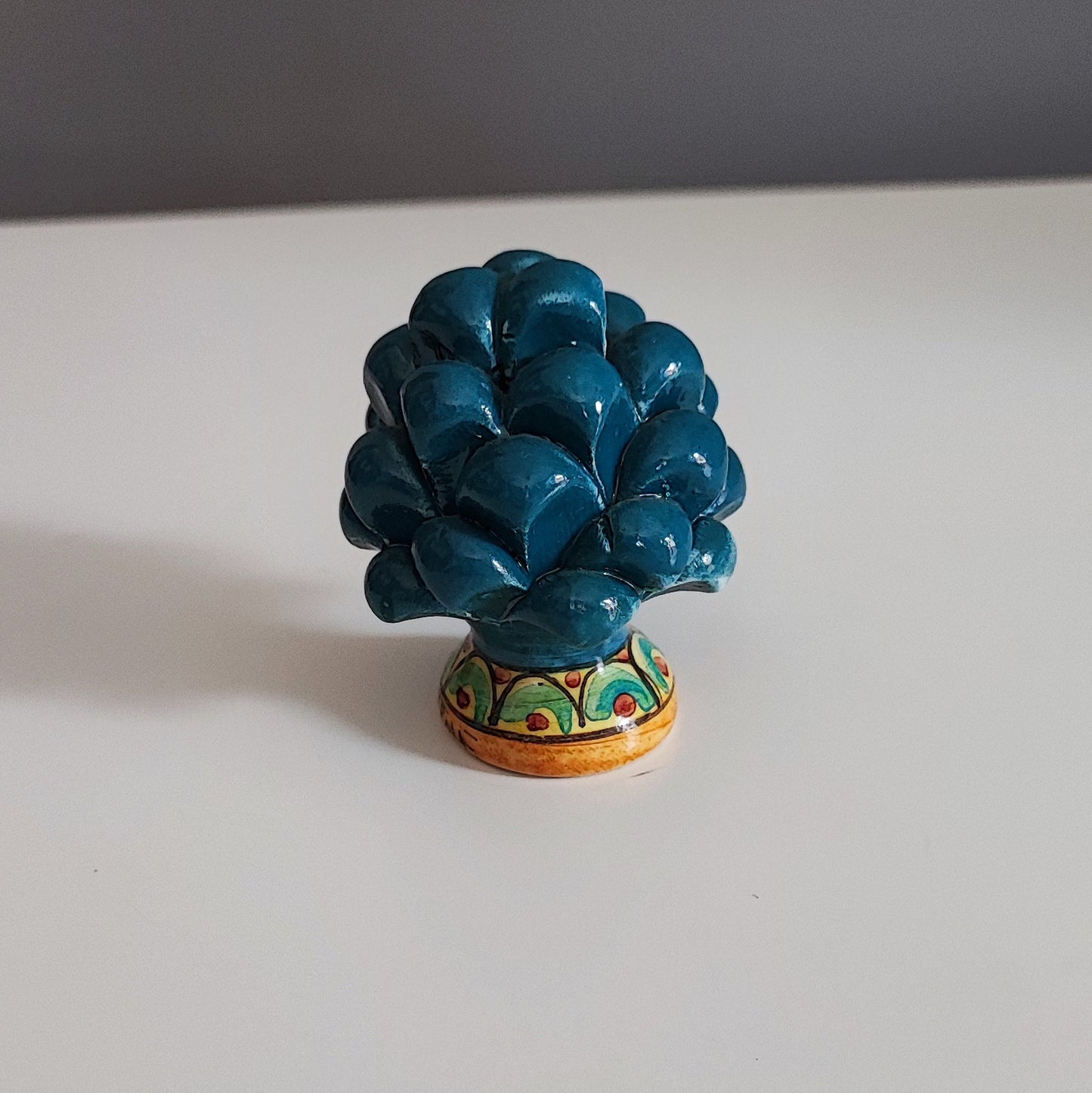 Handcrafted 6cm Caltagirone Pine Cone Ceramic Favor