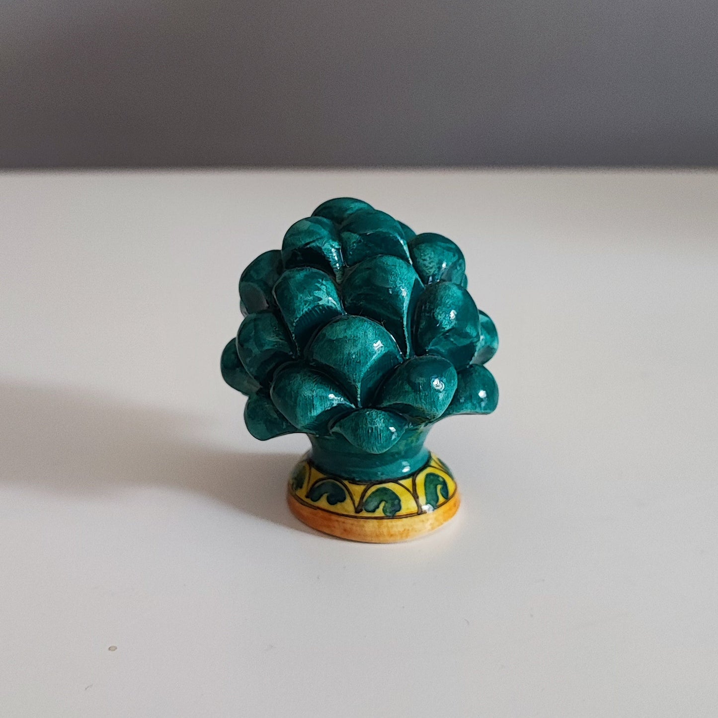 Handcrafted 6cm Caltagirone Pine Cone Ceramic Favor