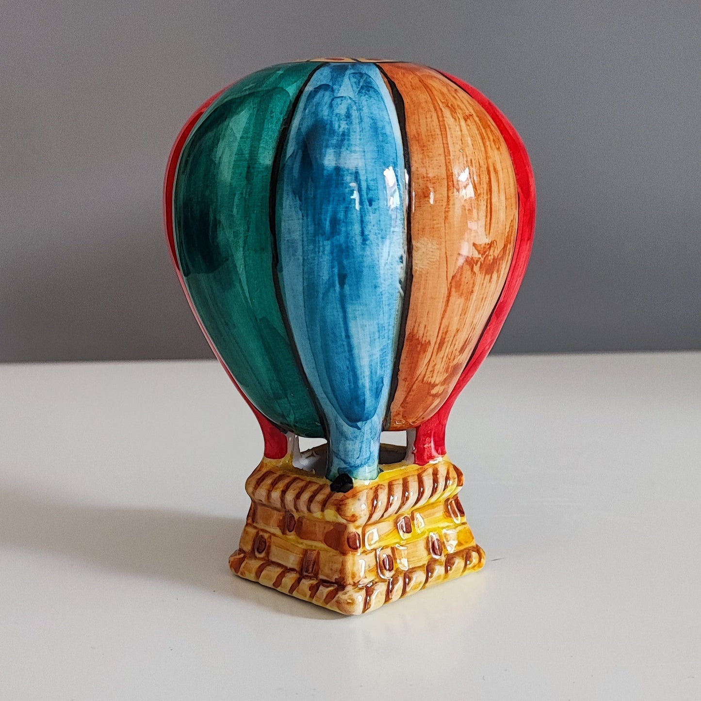 Handcrafted 12cm Caltagirone Hot Air Balloon Ceramic Favor