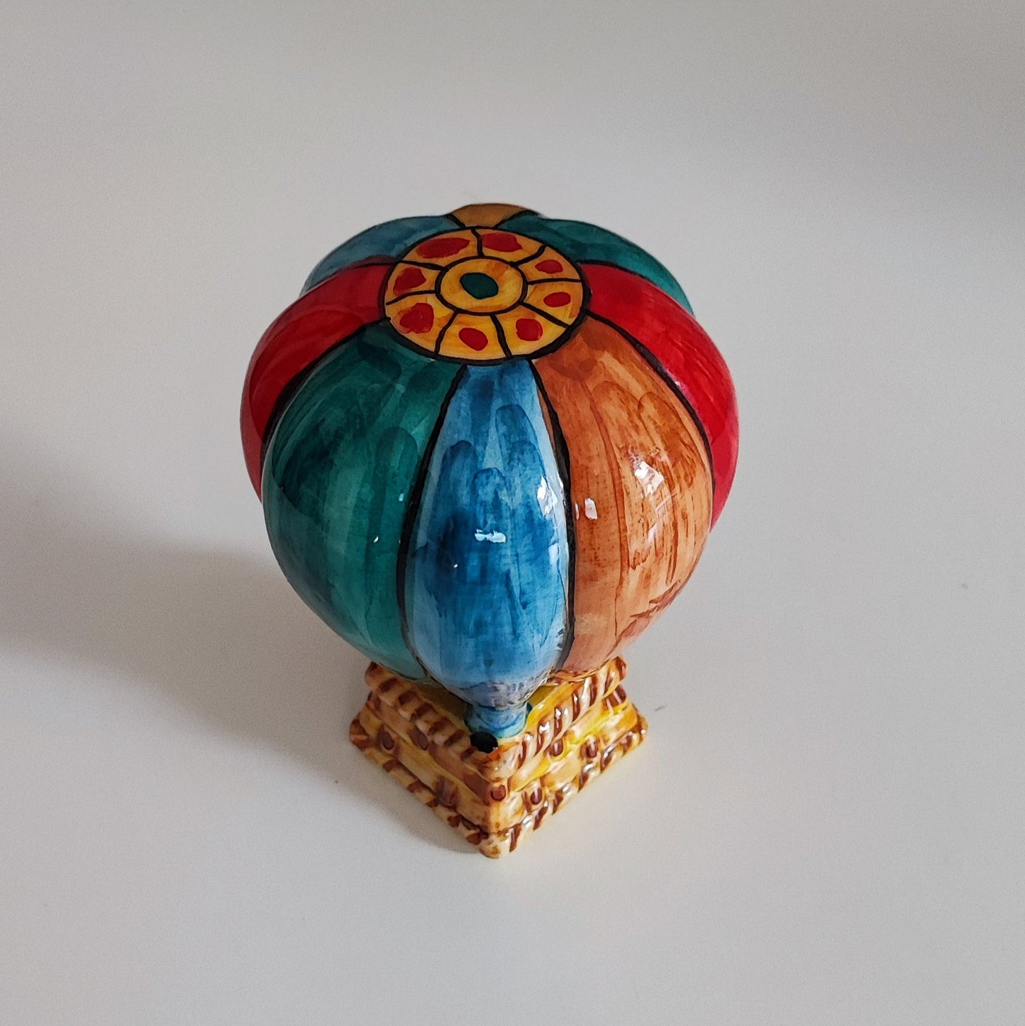 Handcrafted 12cm Caltagirone Hot Air Balloon Ceramic Favor