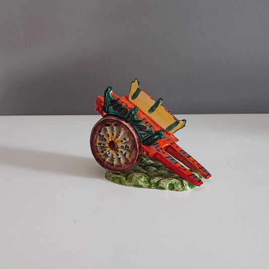 Bomboniera artigianale in ceramica di Caltagirone da 10 cm con carretto siciliano – Arte tradizionale vibrante