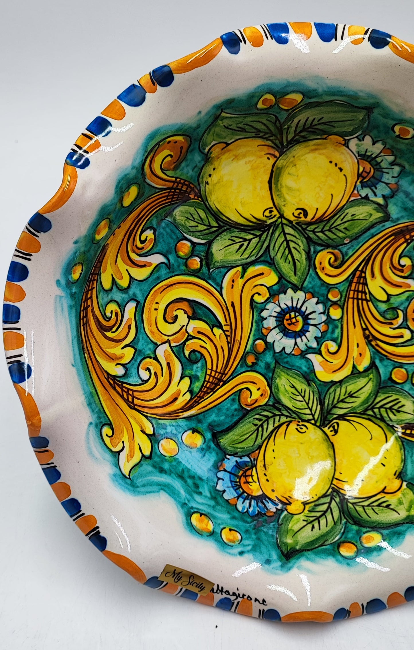 Centrotavola Smerlato, ceramica Caltagirone