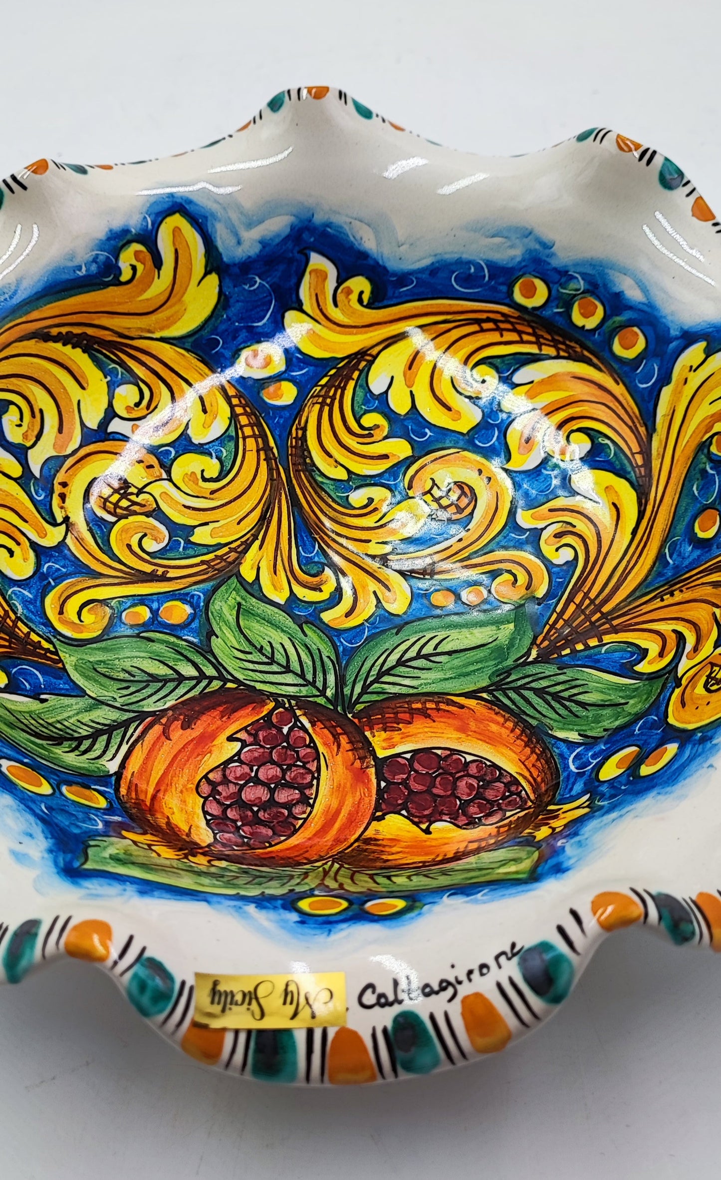 Centrotavola Smerlato, ceramica Caltagirone