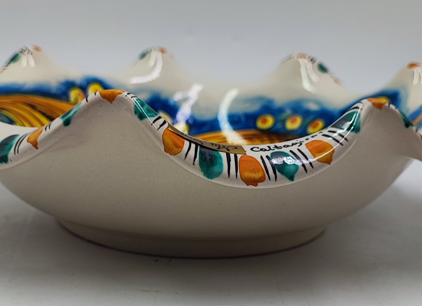 Centrotavola Smerlato, ceramica Caltagirone