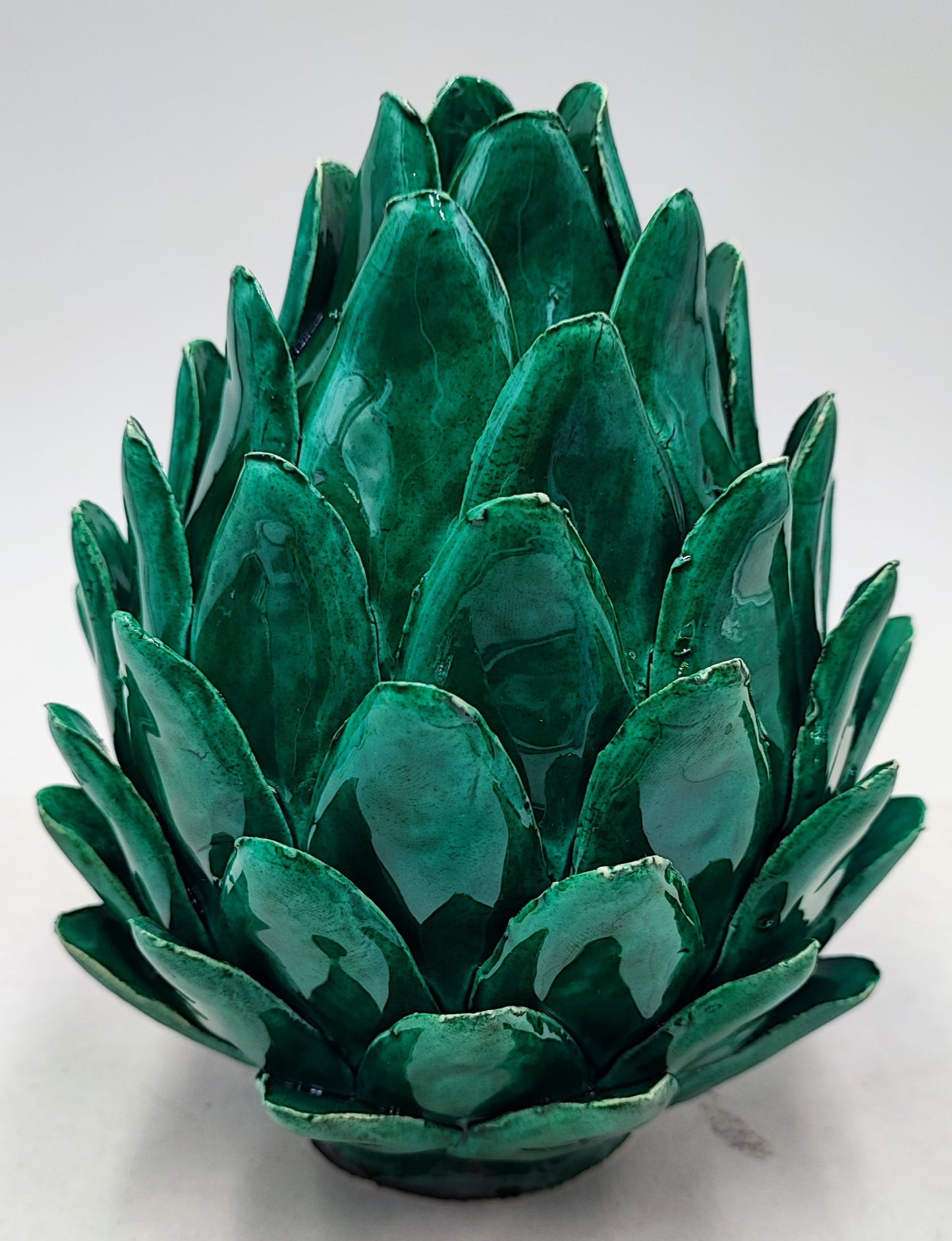 Caltagirone Mother of Pearl Artichoke 15/16cm (5.9"–6.3") – Handcrafted Sicilian Ceramic – Iridescent Glaze Ornament