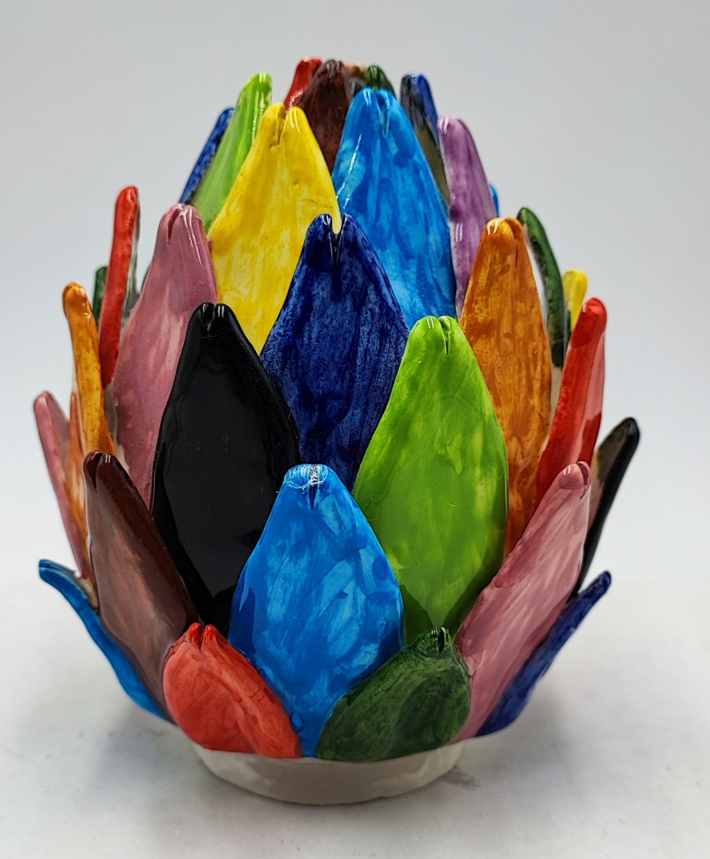 Caltagirone Mother of Pearl Artichoke 15/16cm (5.9"–6.3") – Handcrafted Sicilian Ceramic – Iridescent Glaze Ornament