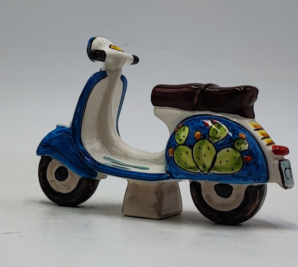 1970s Vespa in Caltagirone Ceramic (17 cm in Length, 12 cm in Height)