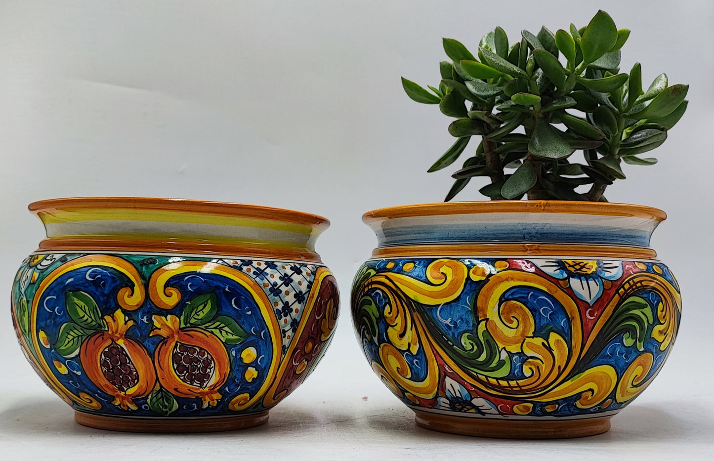 Handmade Round Ceramic Cachepot from Ceramica di Caltagirone – 22.5cm x 16cm (8.85” x 6.3”)