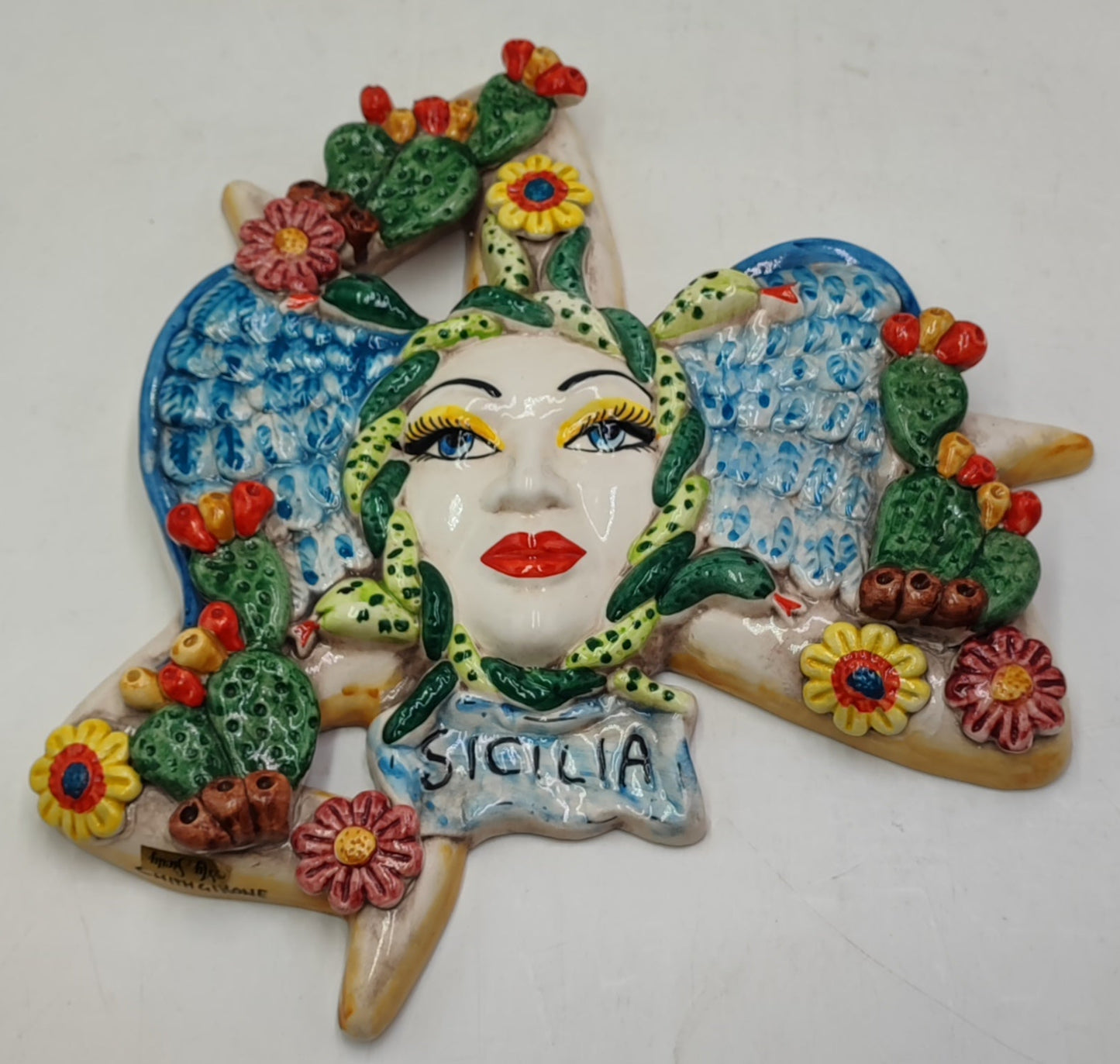 Caltagirone Ceramic Trinacria Plate 37cm – Handmade Sicilian Wall Art