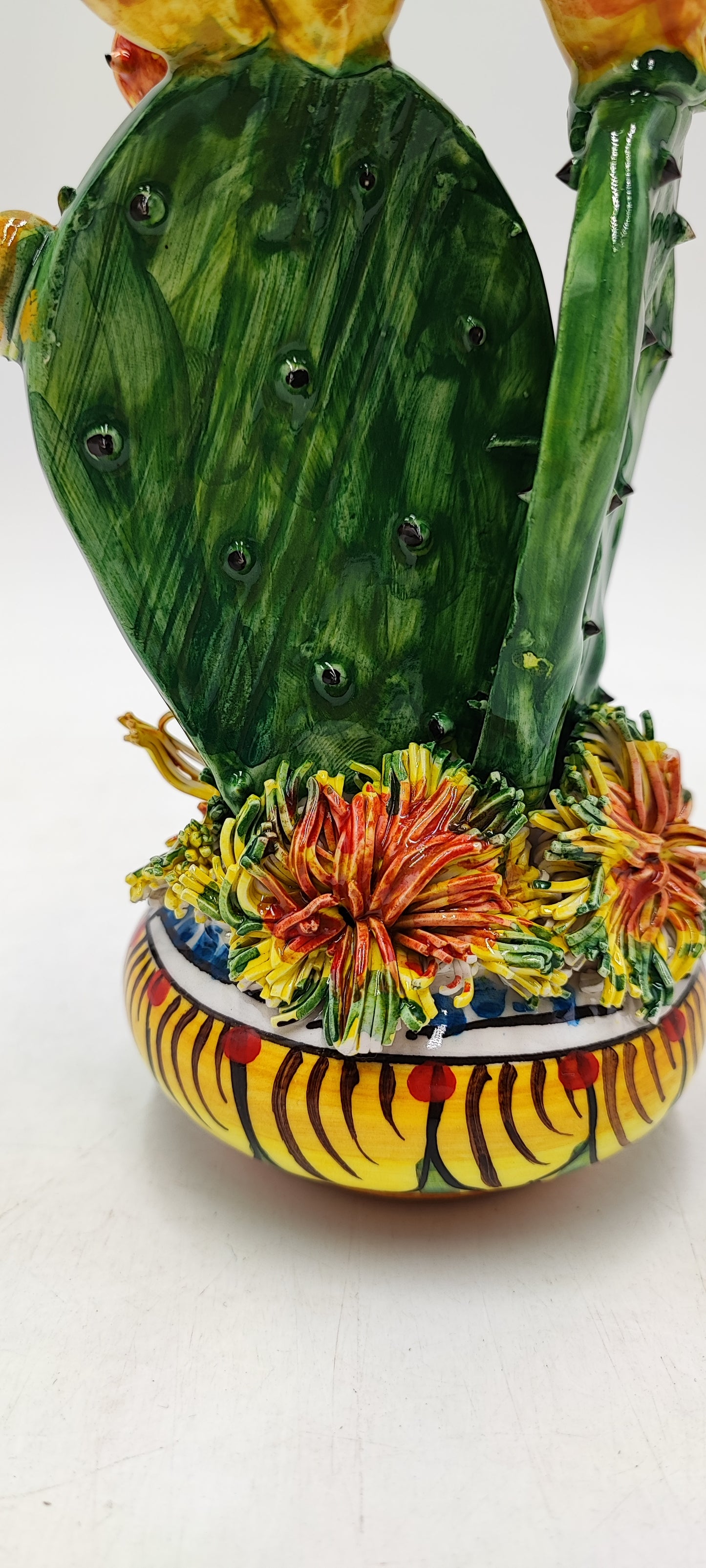 Ceramica di Caltagirone Prickly Pear Sculpture – 20 cm (7.8”) Height, 11 cm (4.3”) Width