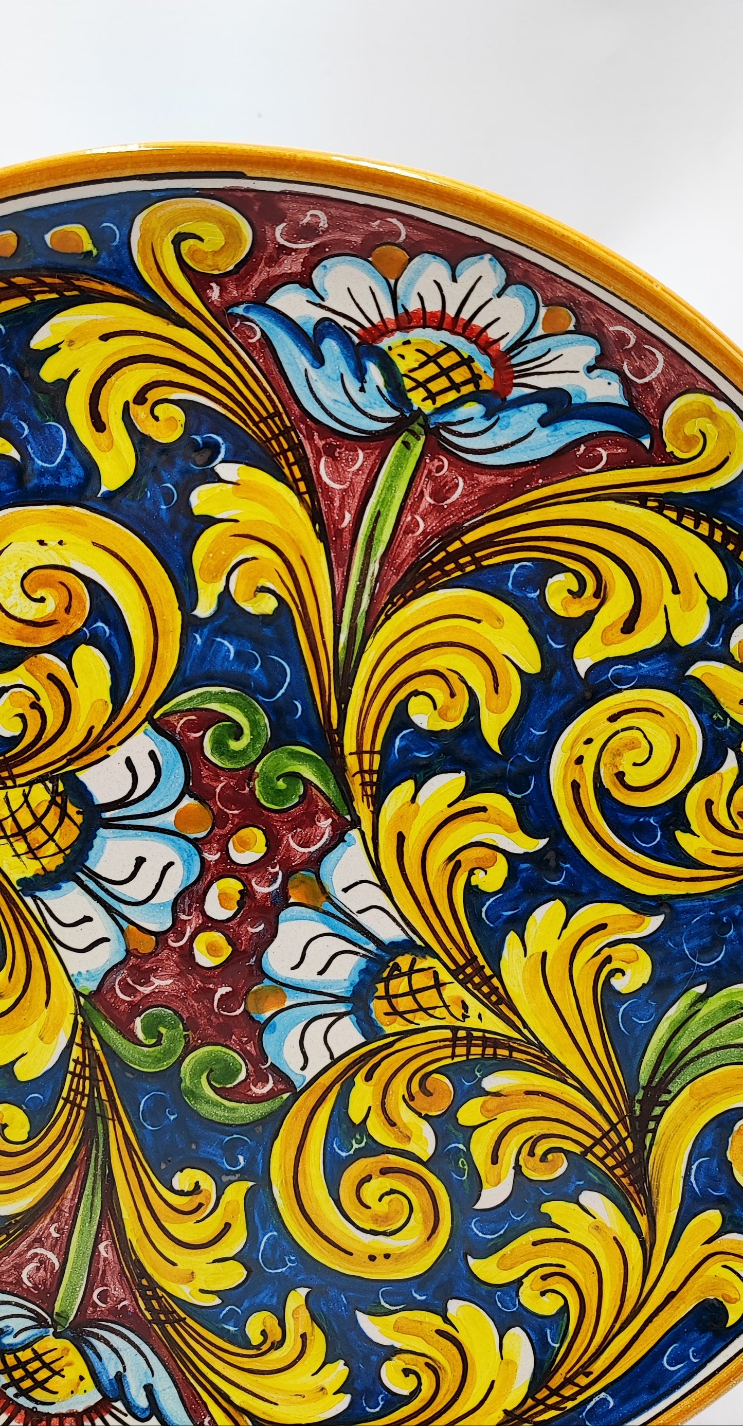 Elegant Caltagirone Ceramic Plates - Sicilian Art for a Unique Table Setting