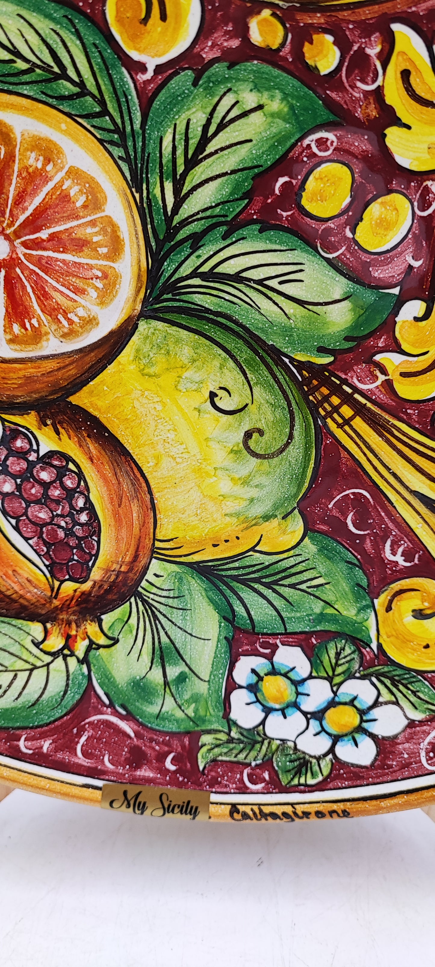Elegant Caltagirone Ceramic Plates - Sicilian Art for a Unique Table Setting