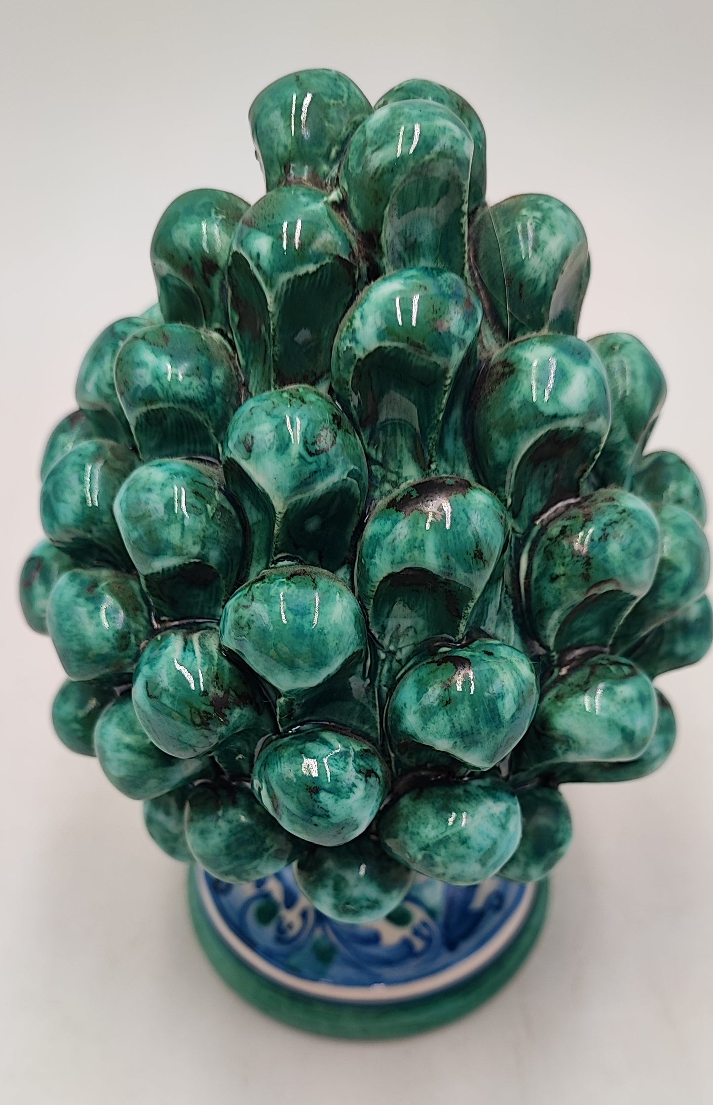 Sicilian ceramic pine cone, with decorative base and without 15/16cm