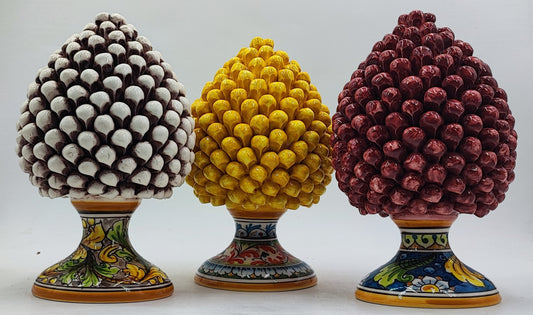 Handcrafted Sicilian Ceramic Pine Cone: Rustic Home Decor (26/27 cm)