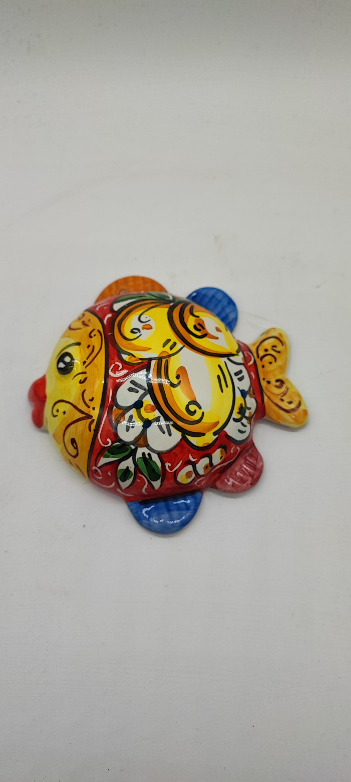 Sicilian Ceramic Fish Wall Decor – Hand Painted, 15 × 14 cm