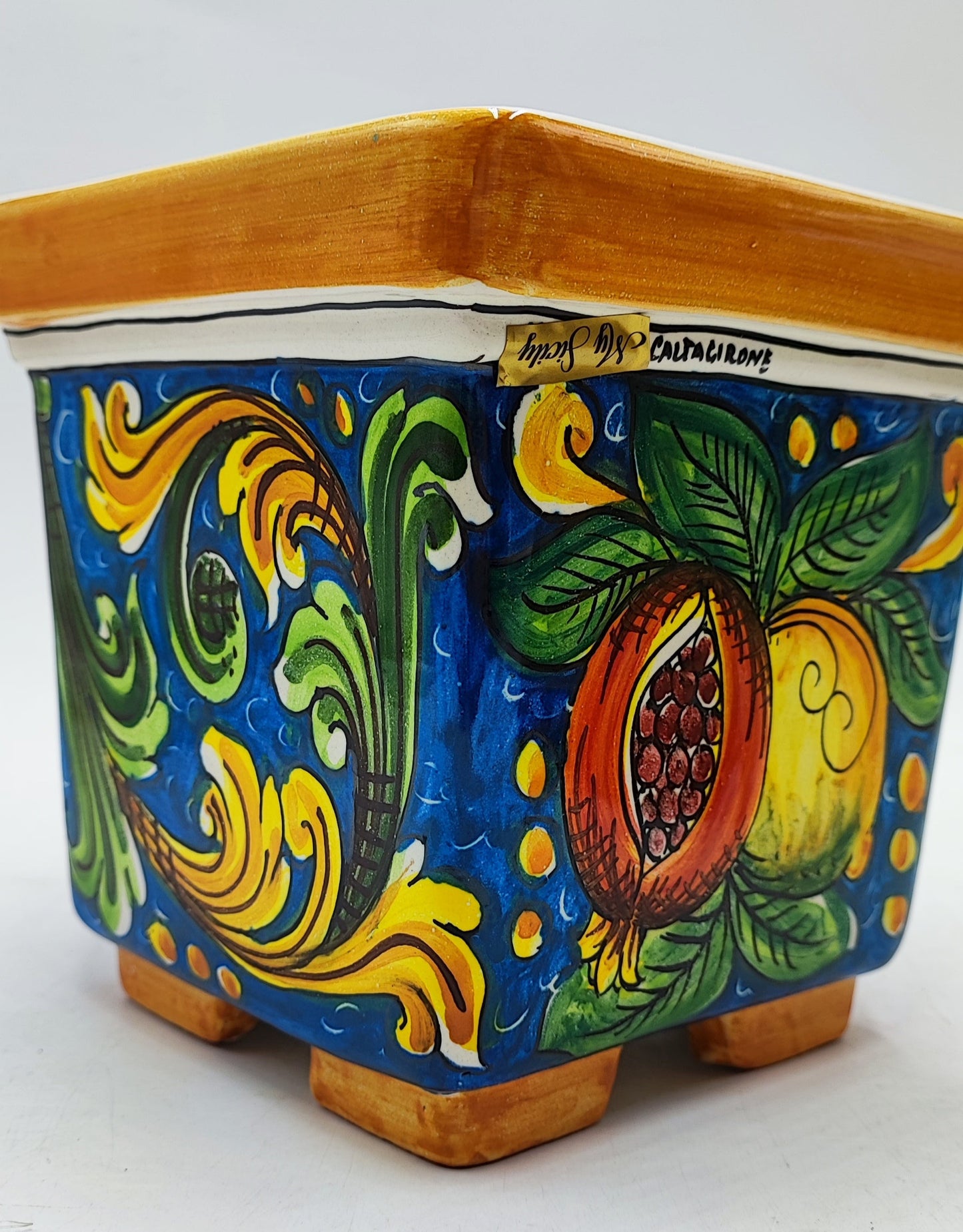 Lemon Pot