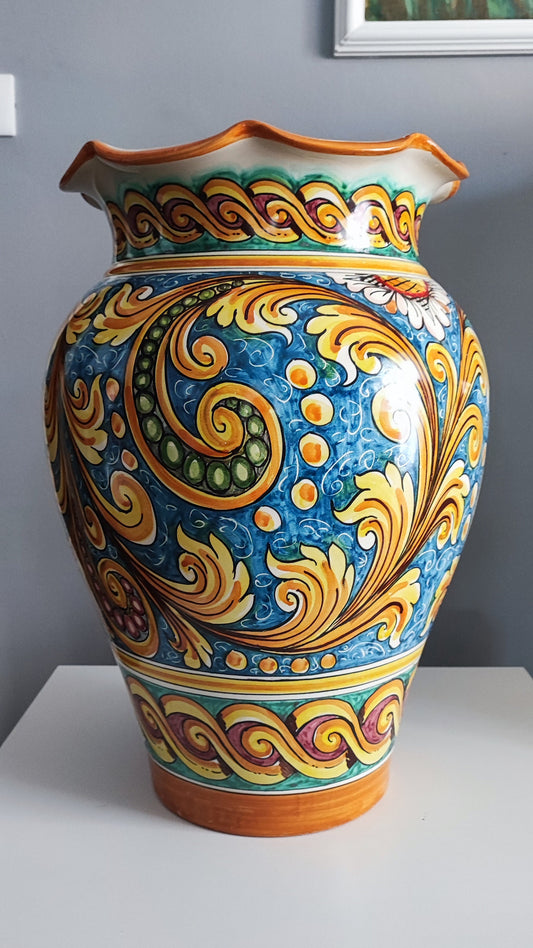 Hand-painted umbrella stand for home décor