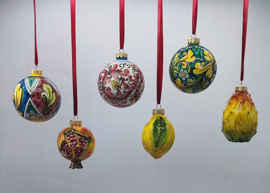 Ceramica di Caltagirone Xmas Tree Fruit Balls – Handcrafted Sicilian Elegance