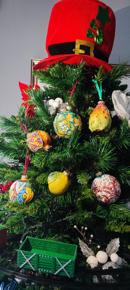 Ceramica di Caltagirone Xmas Tree Fruit Balls – Eleganza siciliana artigianale