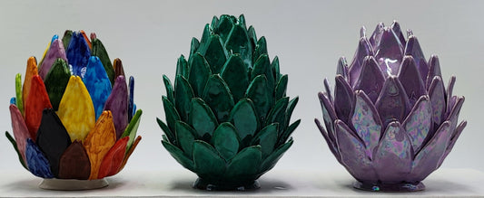 Caltagirone Mother of Pearl Artichoke 15/16cm (5.9"–6.3") – Handcrafted Sicilian Ceramic – Iridescent Glaze Ornament