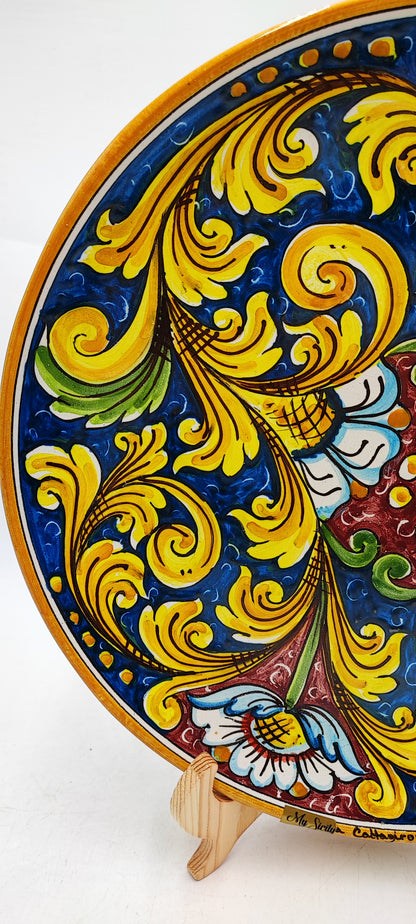 Elegant Caltagirone Ceramic Plates - Sicilian Art for a Unique Table Setting