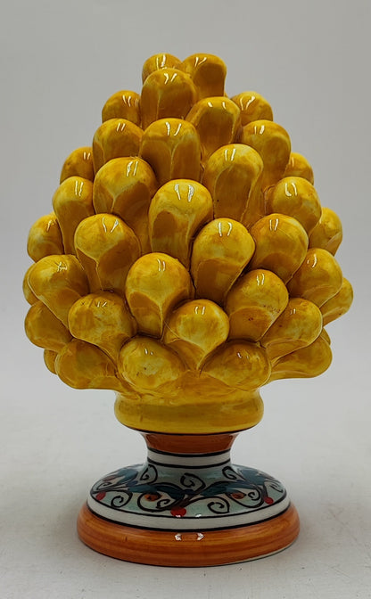 Sicilian ceramic pine cone, with decorative base and without 15/16cm