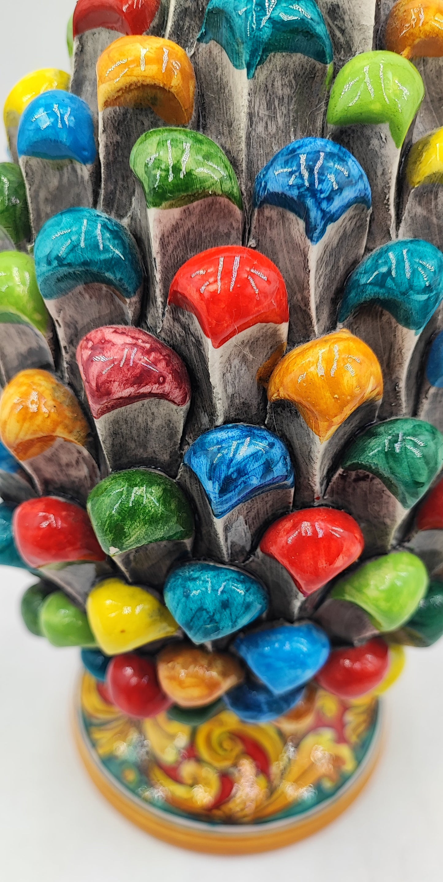 Handcrafted Sicilian Ceramic Pine Cone: Mediterranean Home Decor (26/27 cm)