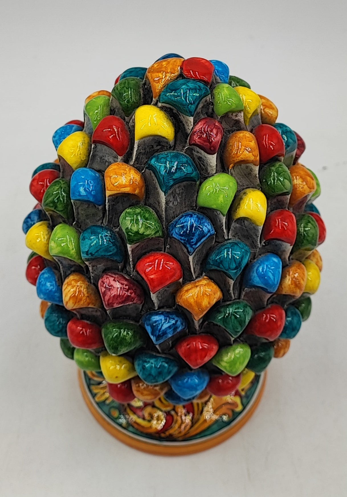 Handcrafted Sicilian Ceramic Pine Cone: Mediterranean Home Decor (26/27 cm)