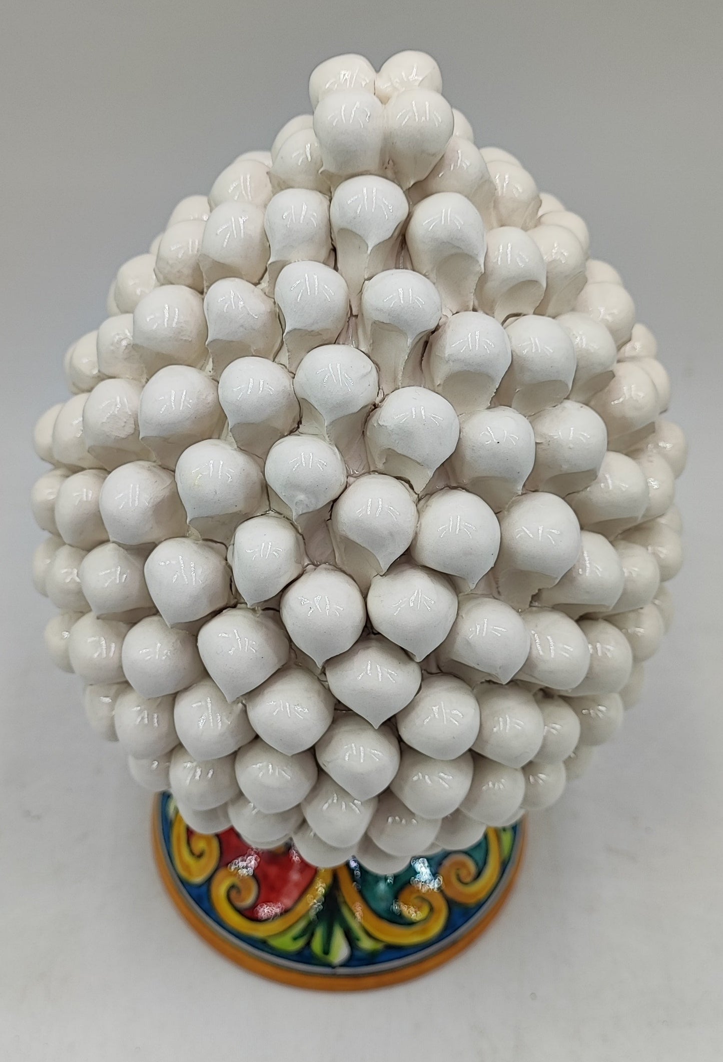 Handcrafted Sicilian Ceramic Pine Cone: Rustic Home Decor (26/27 cm)