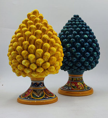 Handcrafted Sicilian Ceramic Pine Cone: Rustic Home Decor (30/32 cm)