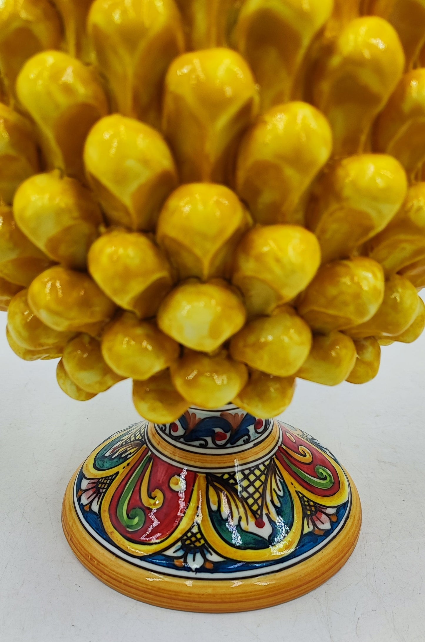 Handcrafted Sicilian Ceramic Pine Cone: Rustic Home Decor (30/32 cm)