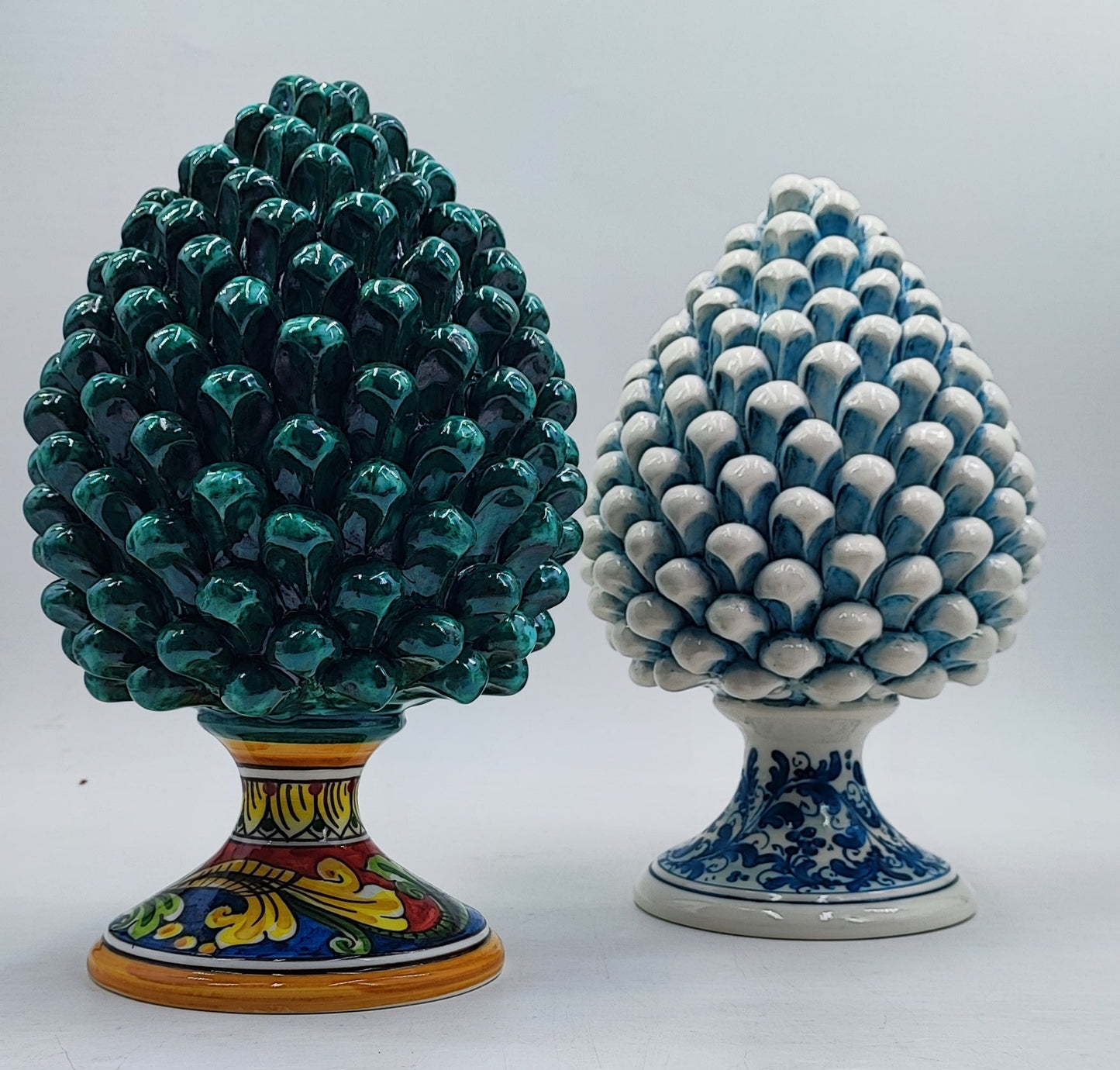 Handcrafted Sicilian Ceramic Pine Cone: Rustic Home Decor (30/32 cm)