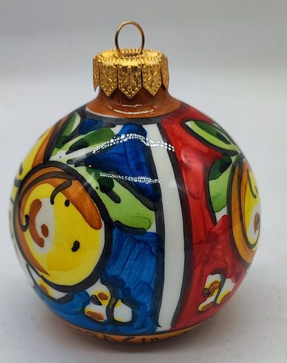 Sicilian Ceramic Christmas Ornament with Nativity Scene – Handmade Caltagirone Pottery Bauble, 11 cm