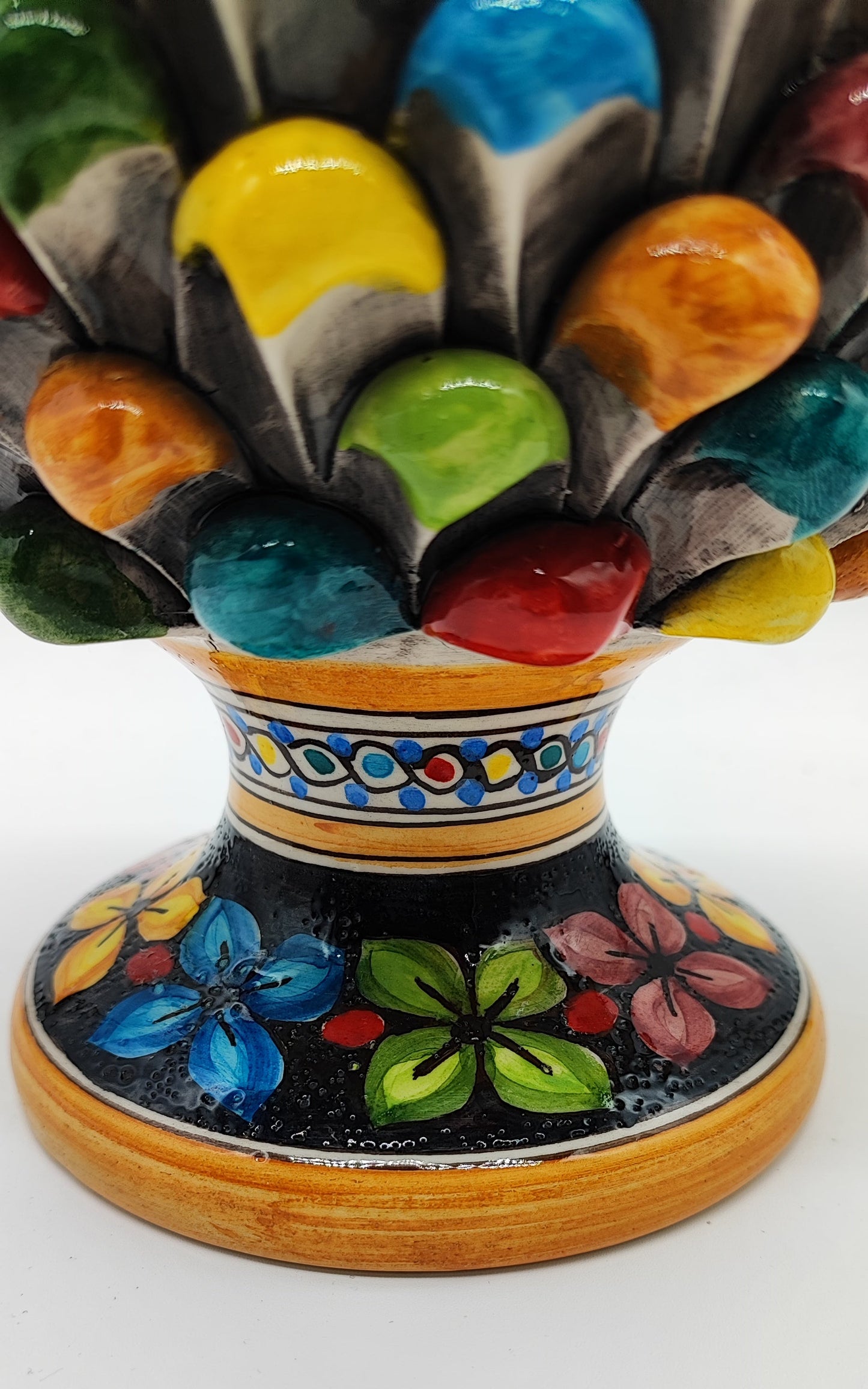 PRICE INCLUDES ONE CERAMIC PINE CONE. PLEASE SELECT MULTICOLOR OR BURGUNDY RED.