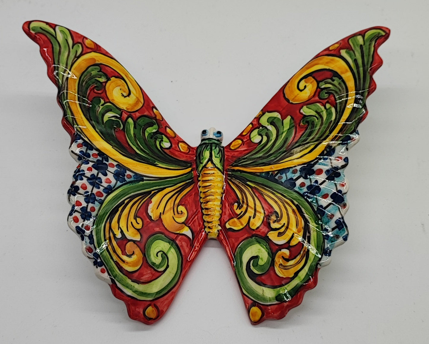 finitura-smaltata-farfalla-ceramica-siciliana
